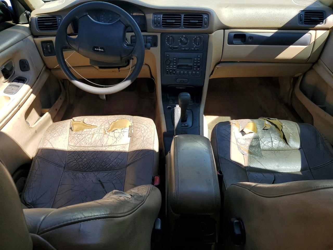 1998 VOLV S70 VIN YV1LS5572W1516190 photo 8