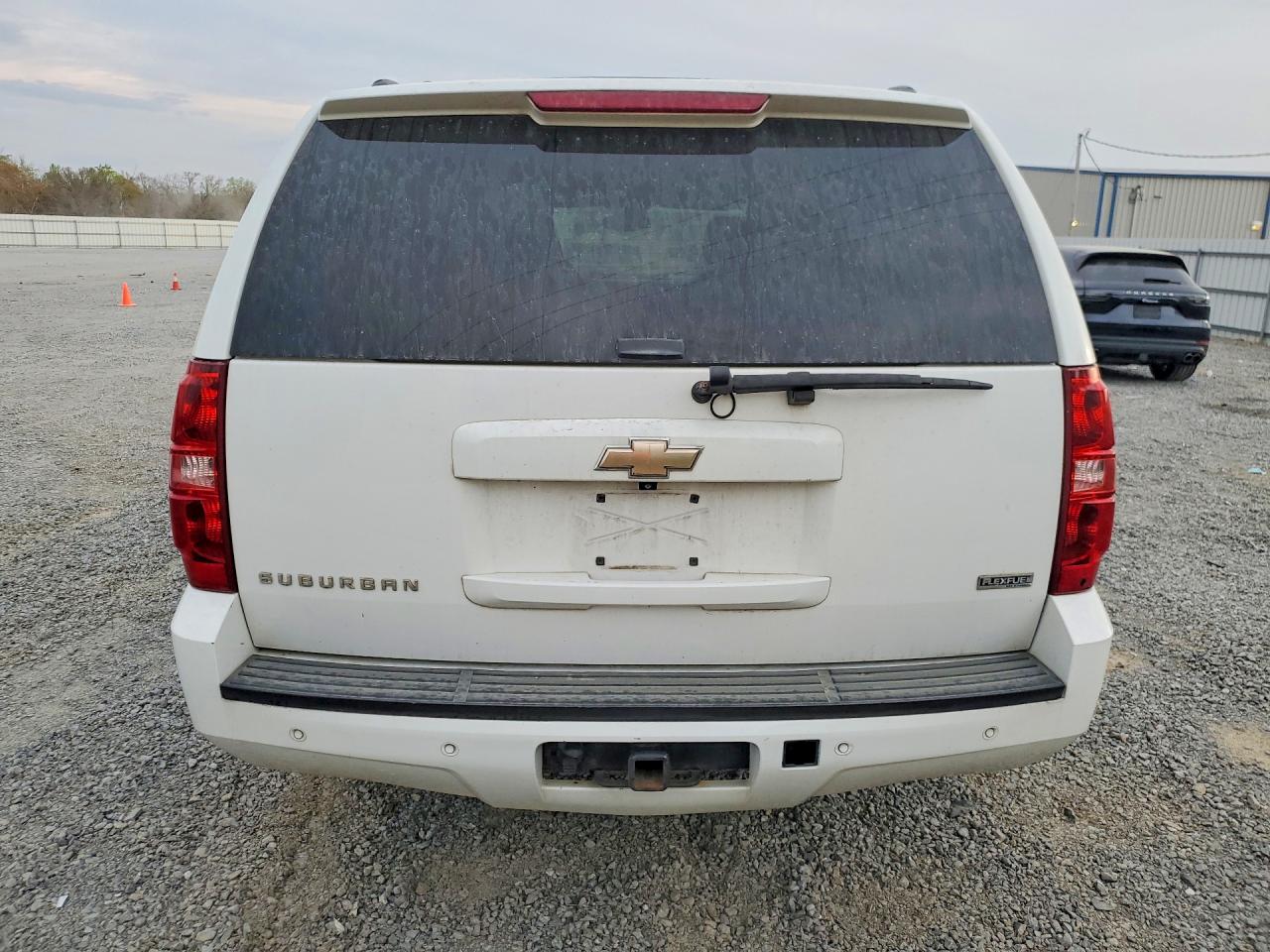 2008 CHEV Suburban VIN 3GNFK16388G197672 photo 6