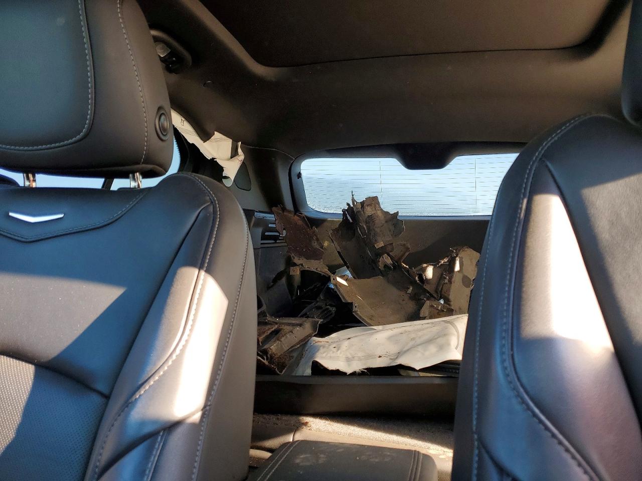 2019 Cadillac Xt4 VIN 1GYFZCR43KF153327 photo 10