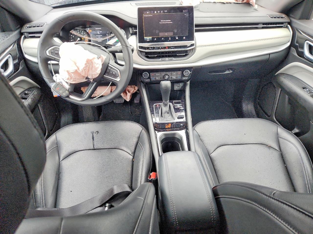 2025 Jeep Compass VIN 3C4NJDCN8ST623101 photo 8