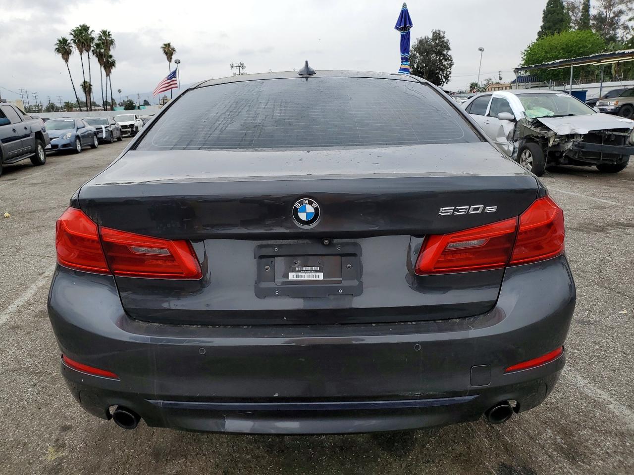 2018 BMW 5 series VIN WBAJA9C5XJB253424 photo 6