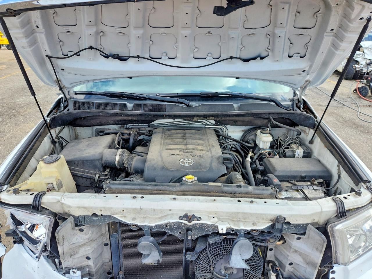 2013 Toyota Sequoia VIN 5TDZY5G14DS046428 photo 12