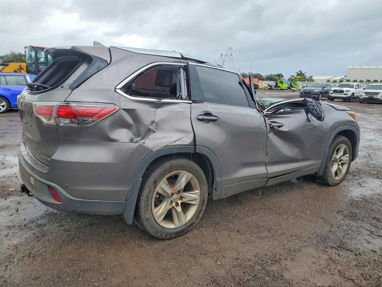 2014 Toyota Highlander VIN 5TDDKRFH2ES006335 photo 3