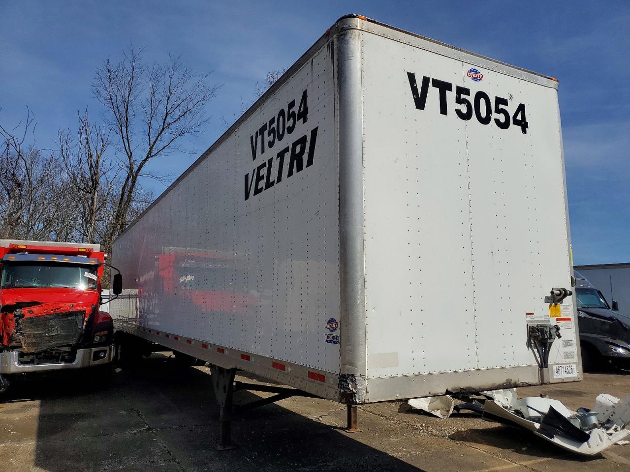 2017 UTILITY All models VIN 1UYVS2530H7083108 photo 1