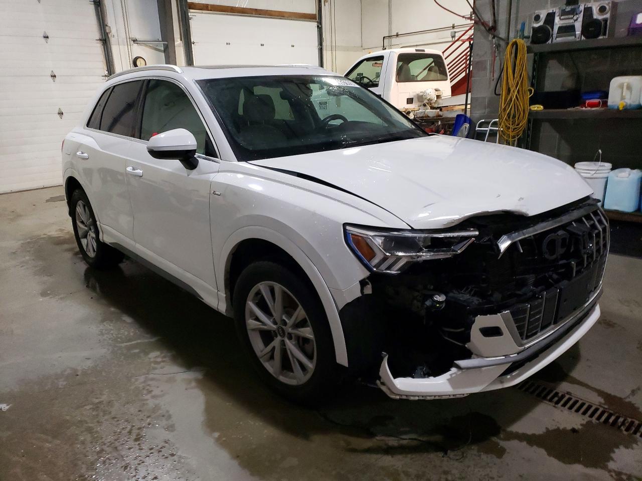 2023 Audi Q3 VIN WA1DECF30P1058324 photo 4