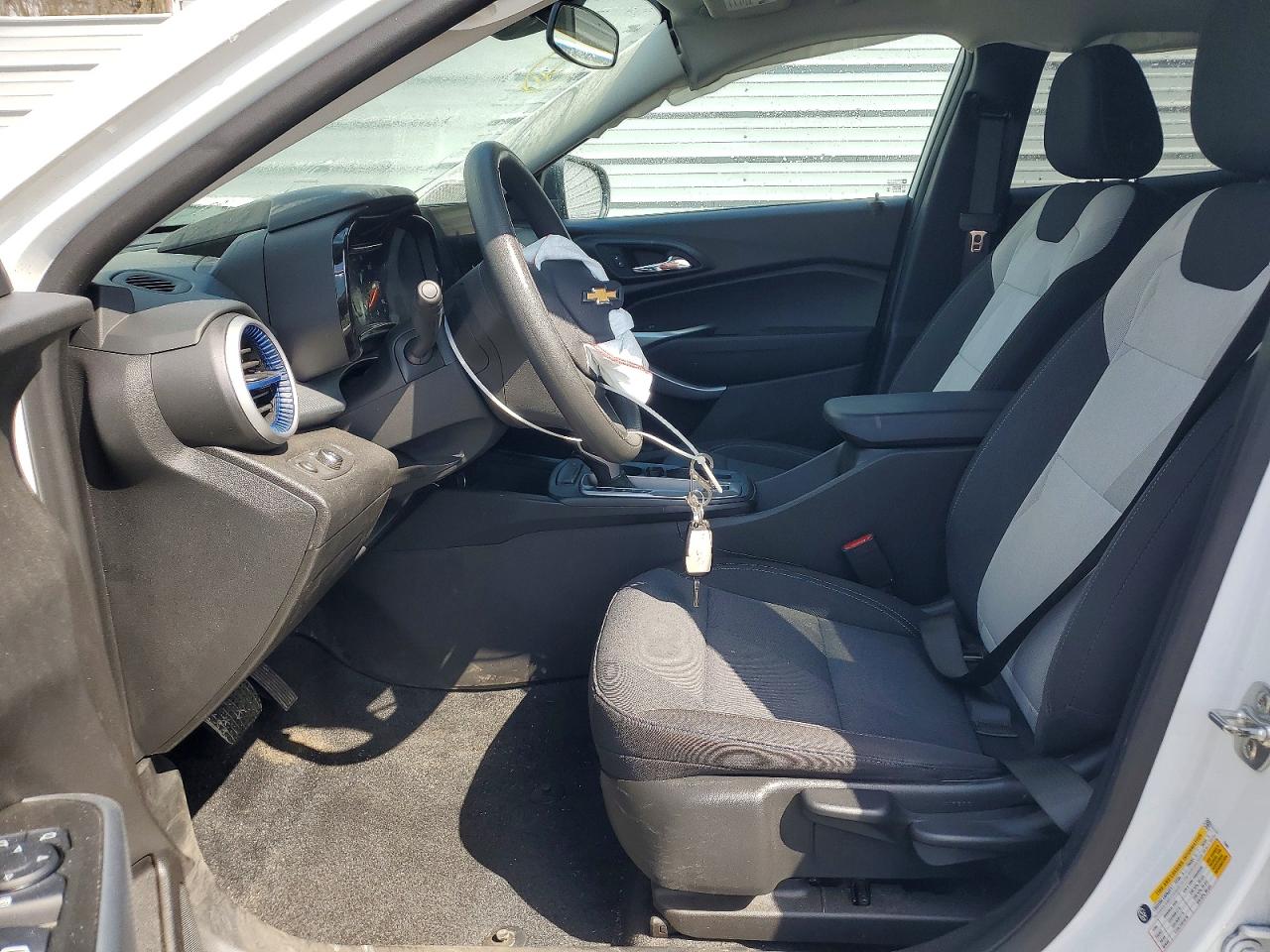 2024 Chev Trax VIN KL77LFE24RC244312 photo 7