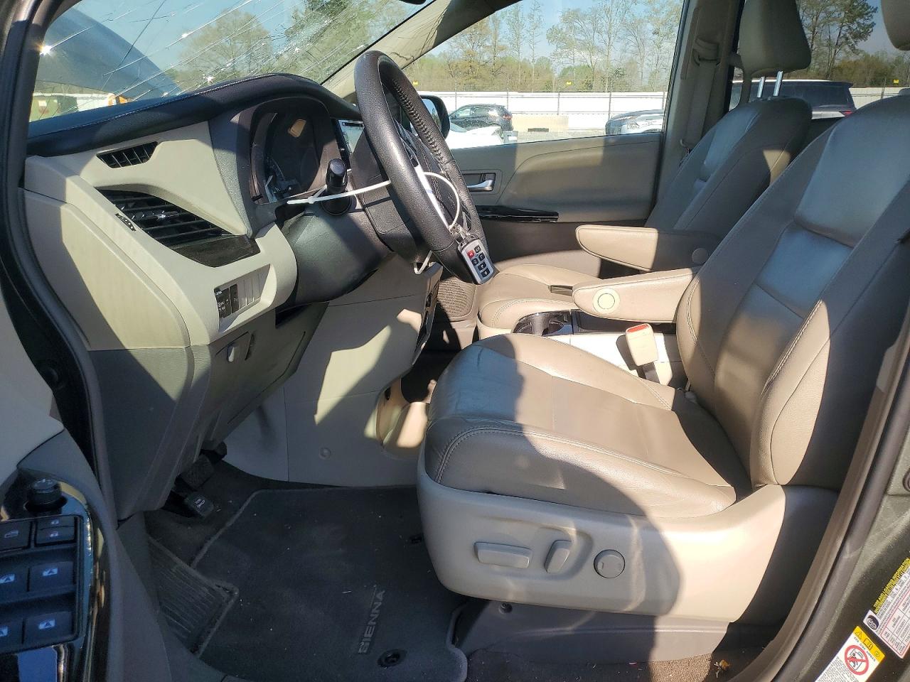 2018 Toyota All models VIN 5TDYZ3DC0JS937525 photo 7