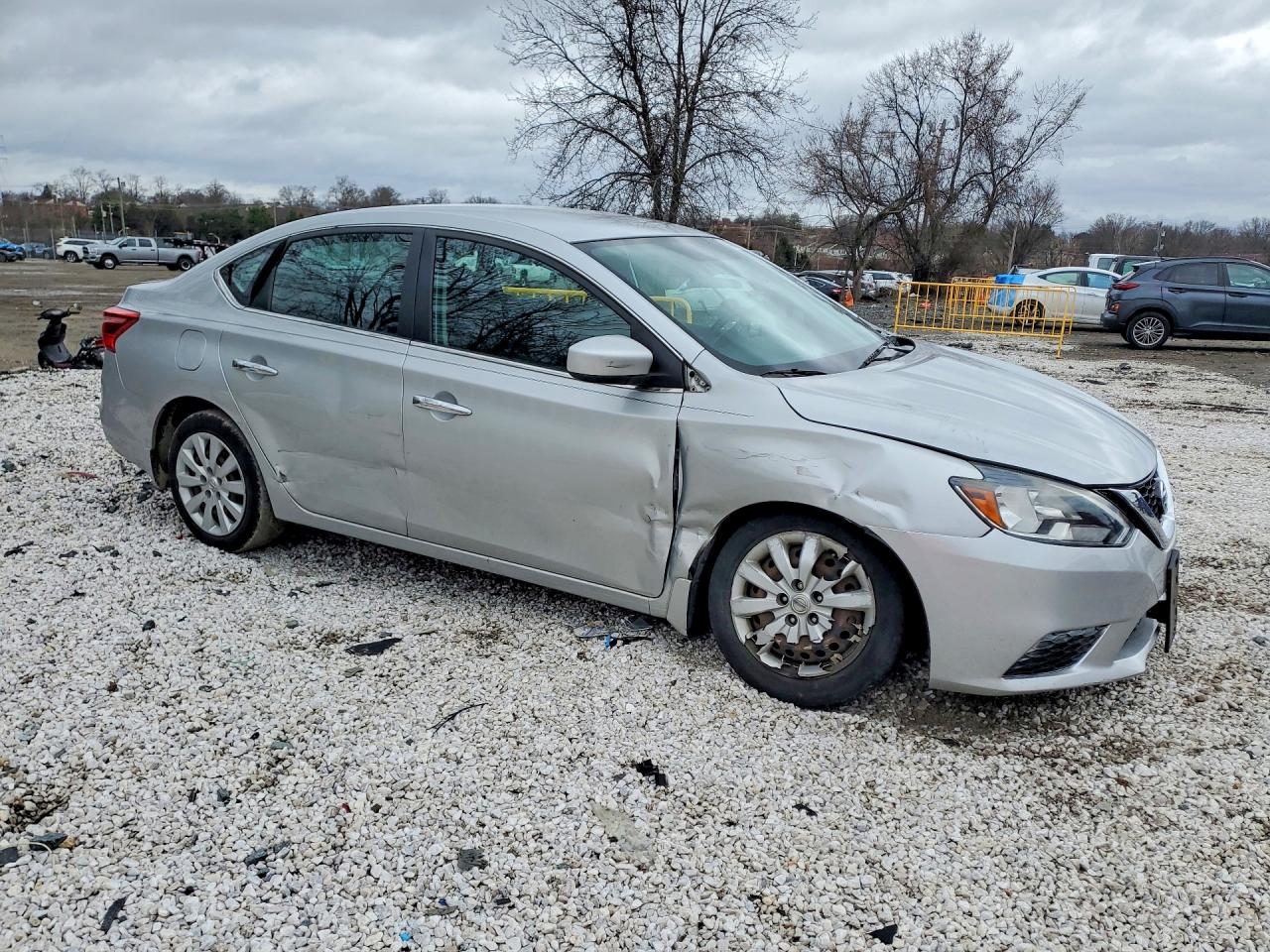 2017 NISS Sentra VIN 3N1AB7AP5HY204378 photo 4