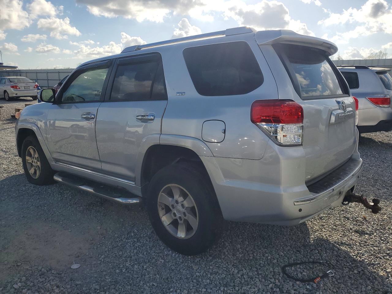 2010 Toyota 4runner VIN JTEBU5JR8A5019628 photo 2