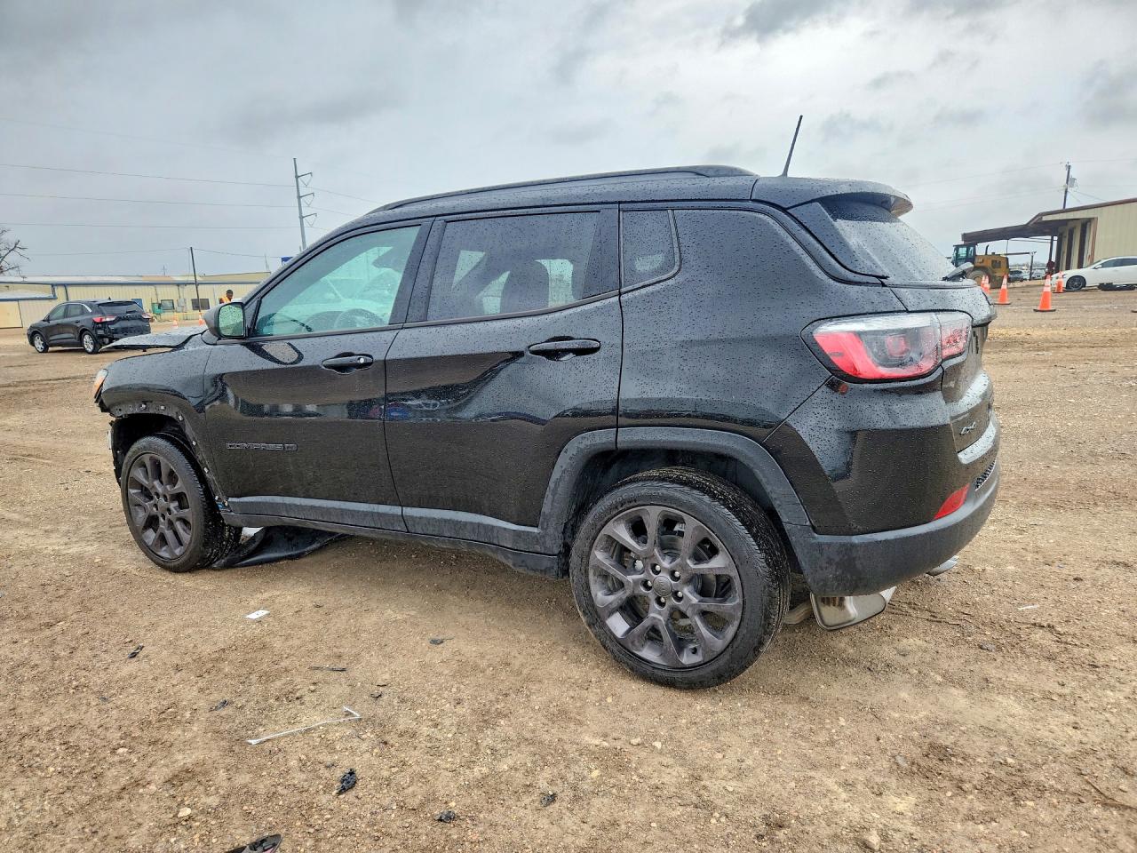2021 Jeep Compass VIN 3C4NJDEB4MT513555 photo 2