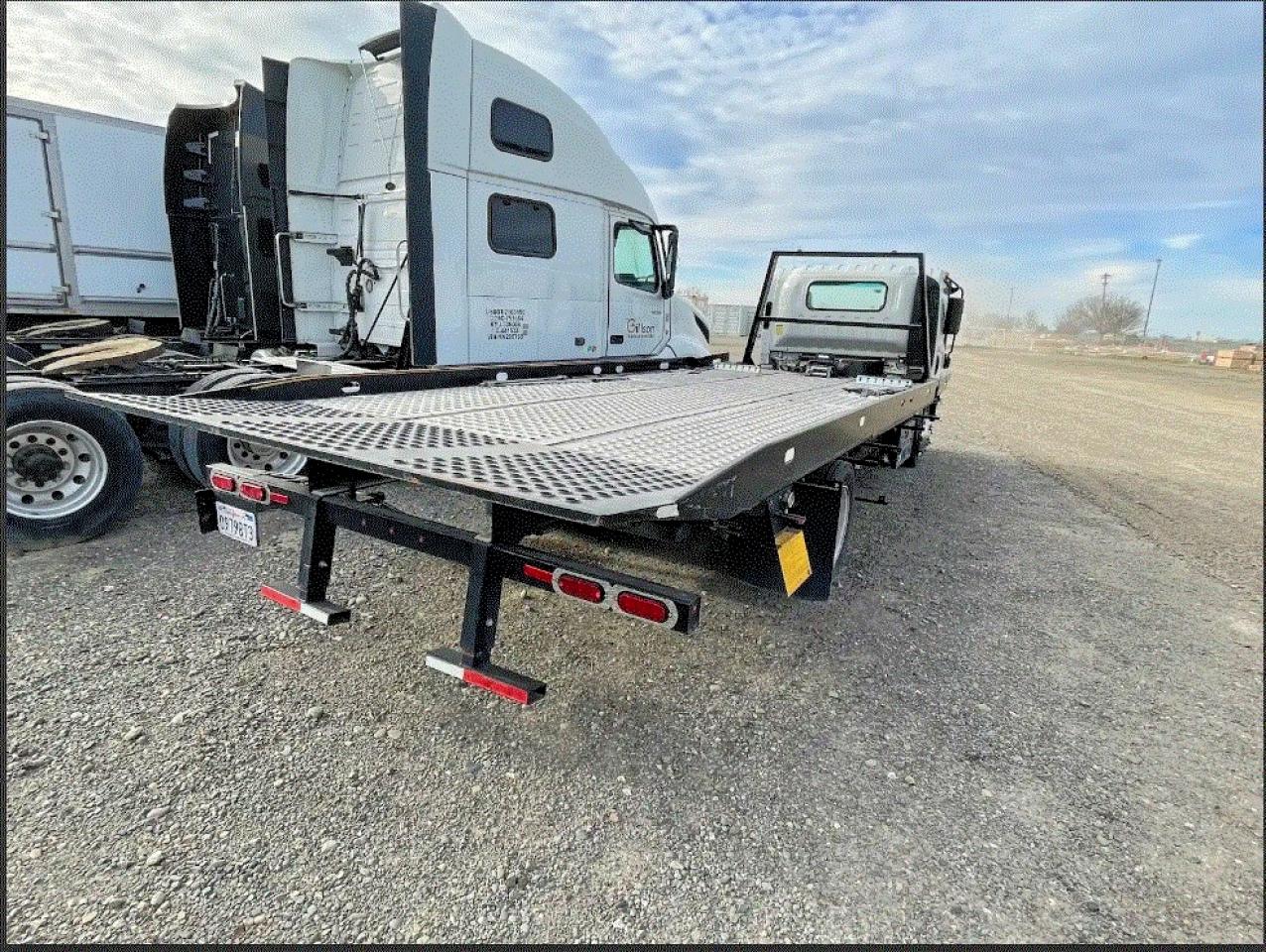 2020 Isuzu All models VIN JALE5W168L7305608 photo 4