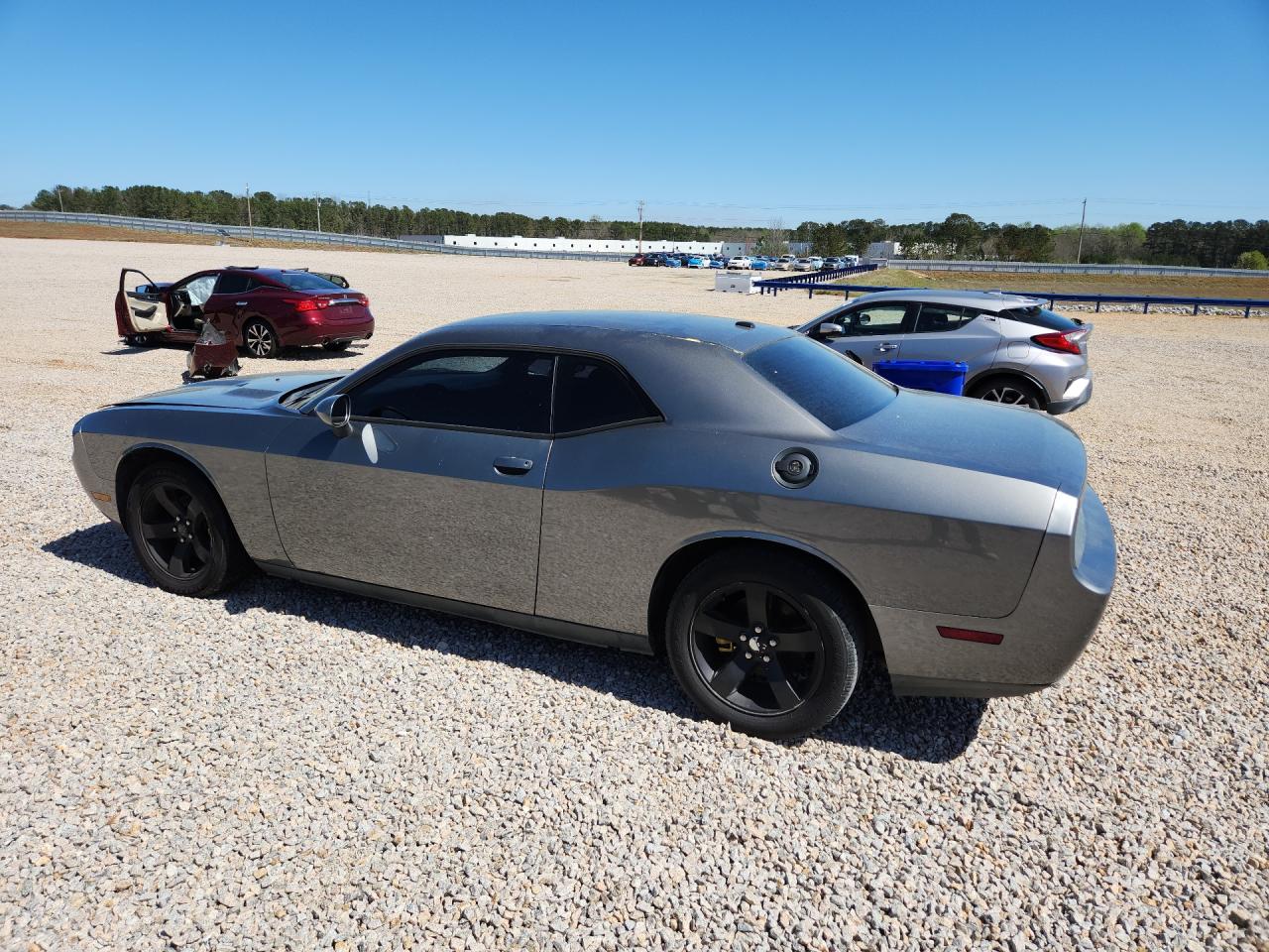 2011 Dodge Challenger VIN 2B3CJ4DG4BH561830 photo 2
