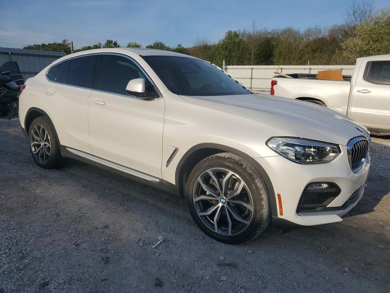 2019 BMW X4 VIN 5UXUJ3C57KLG56299 photo 4