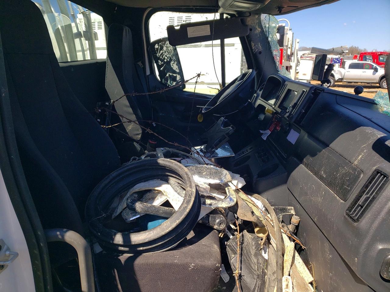 2026 FREIGHTLINER All other VIN 1FVACXD27THWJ2688 photo 5