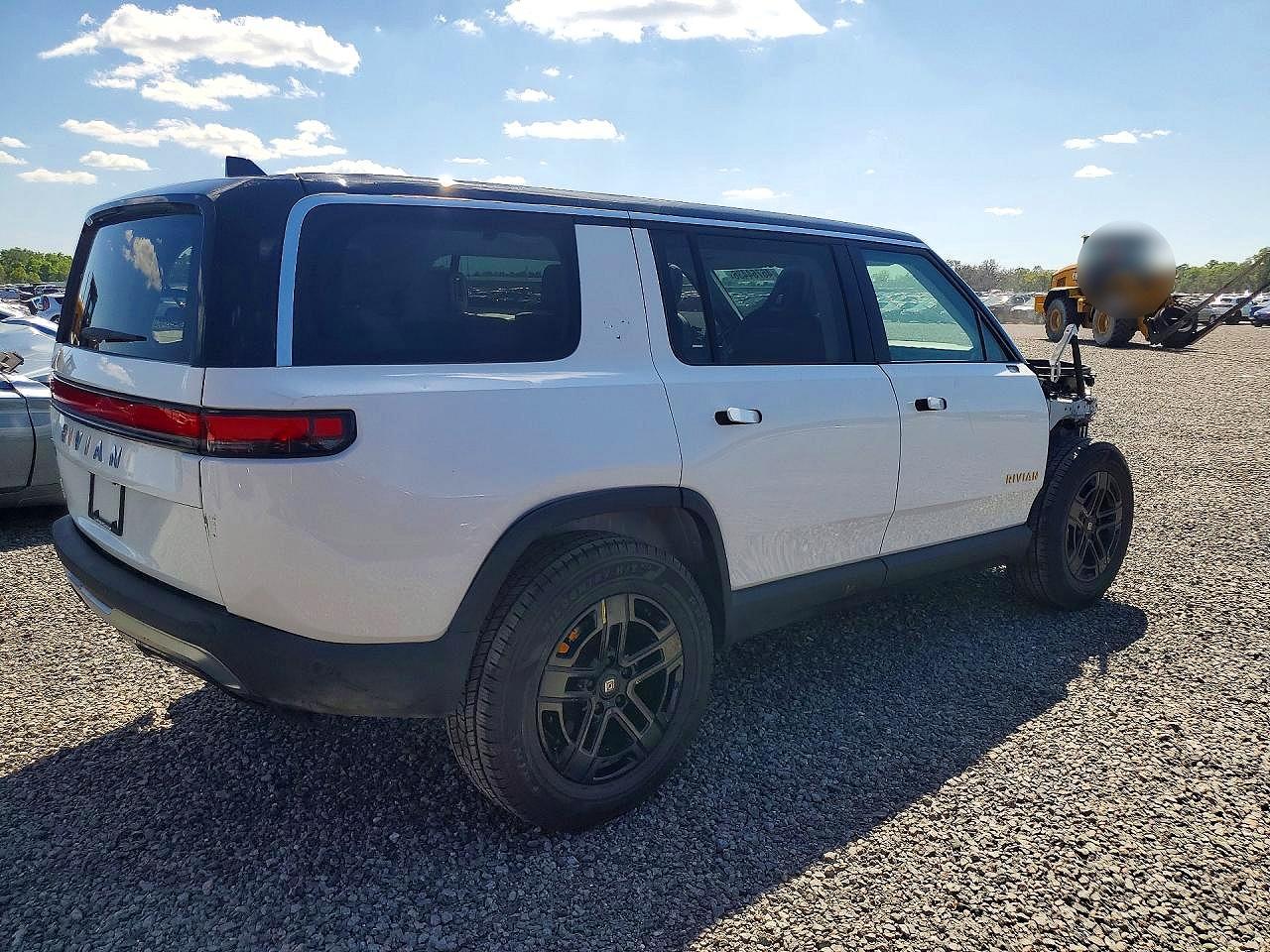 2023 RIVIAN Ris VIN 7PDSGABA8PN016999 photo 3