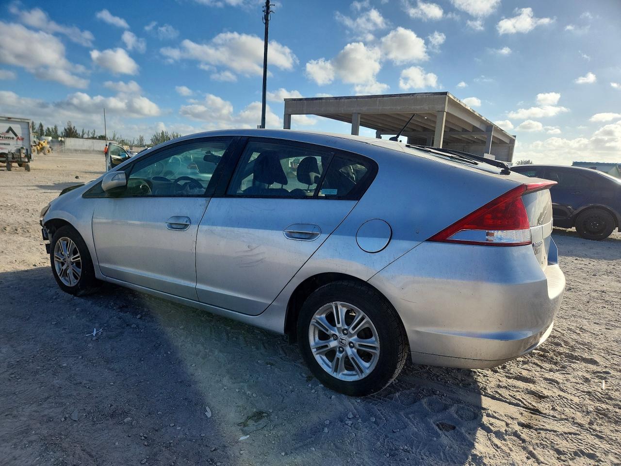 2011 Honda Insight VIN JHMZE2H79BS001658 photo 2