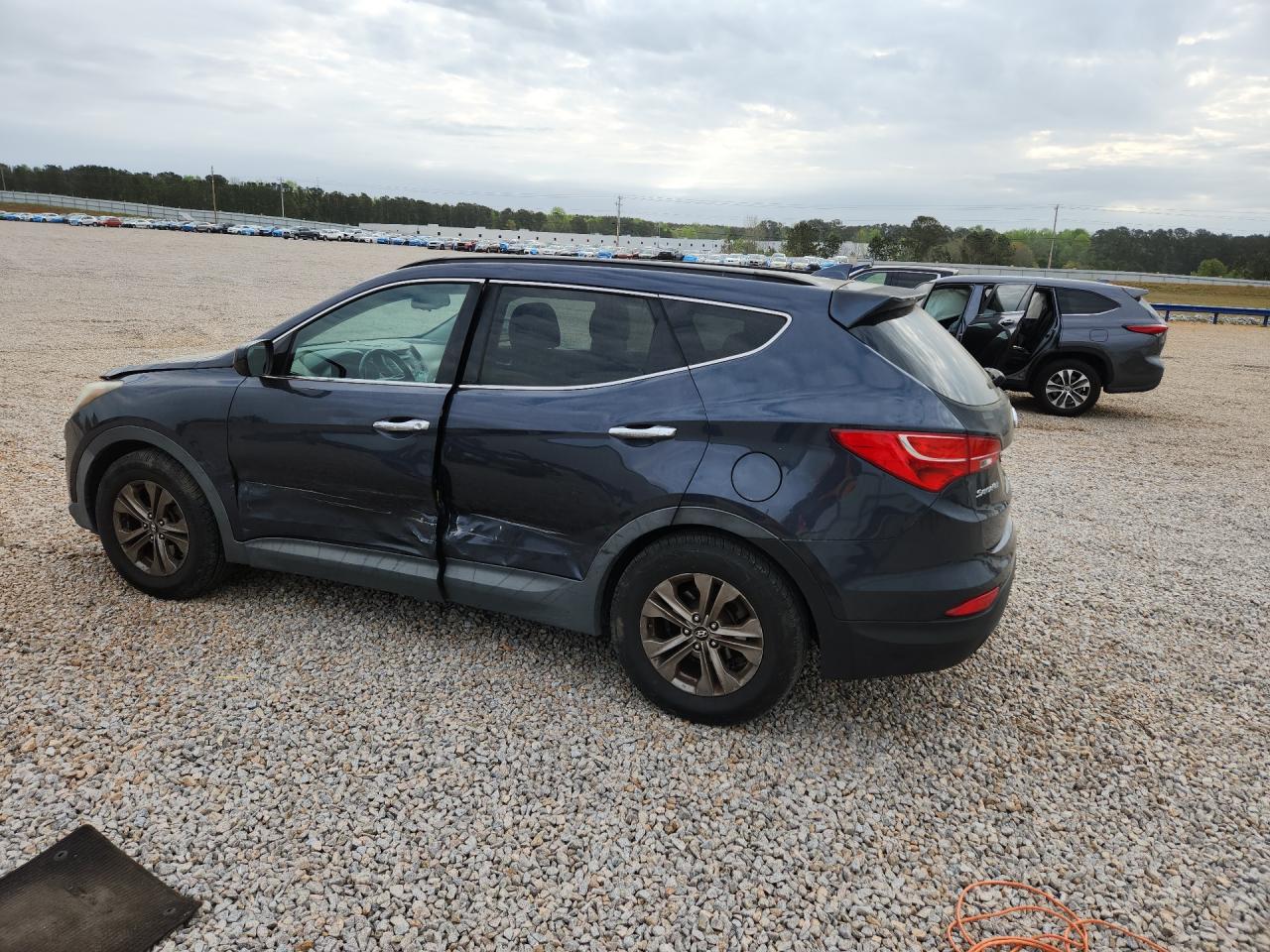 2014 Hyundai Santa fe VIN 5XYZU3LB0EG127603 photo 2