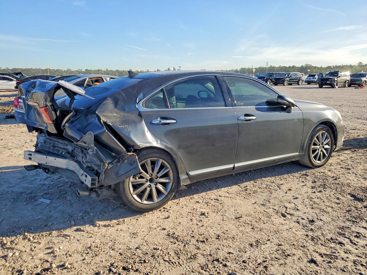 2010 Lexus ES350 VIN JTHBK1EG8A2407616 photo 3