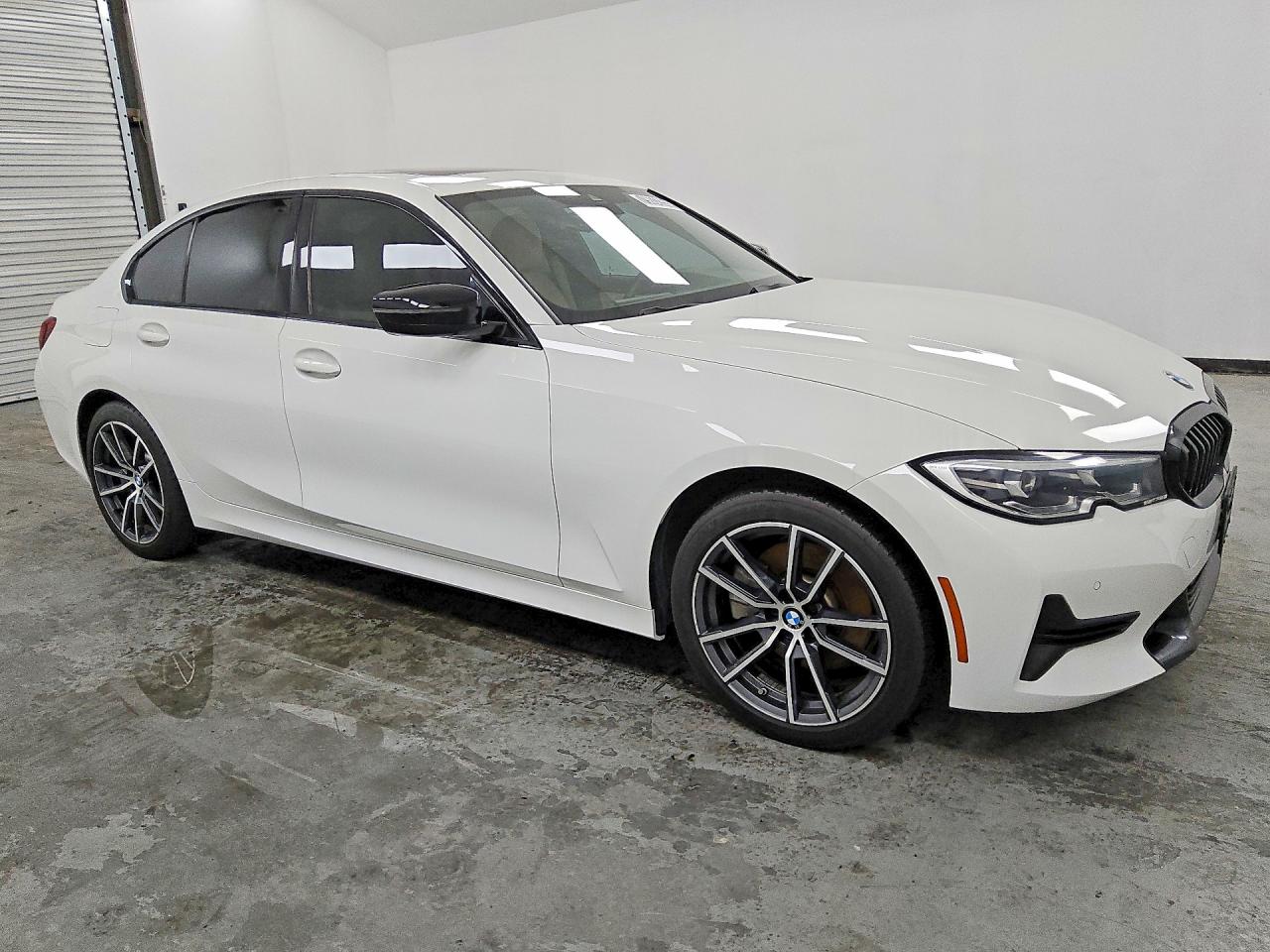 2020 BMW 3 series VIN 3MW5R1J02L8B35035 photo 4