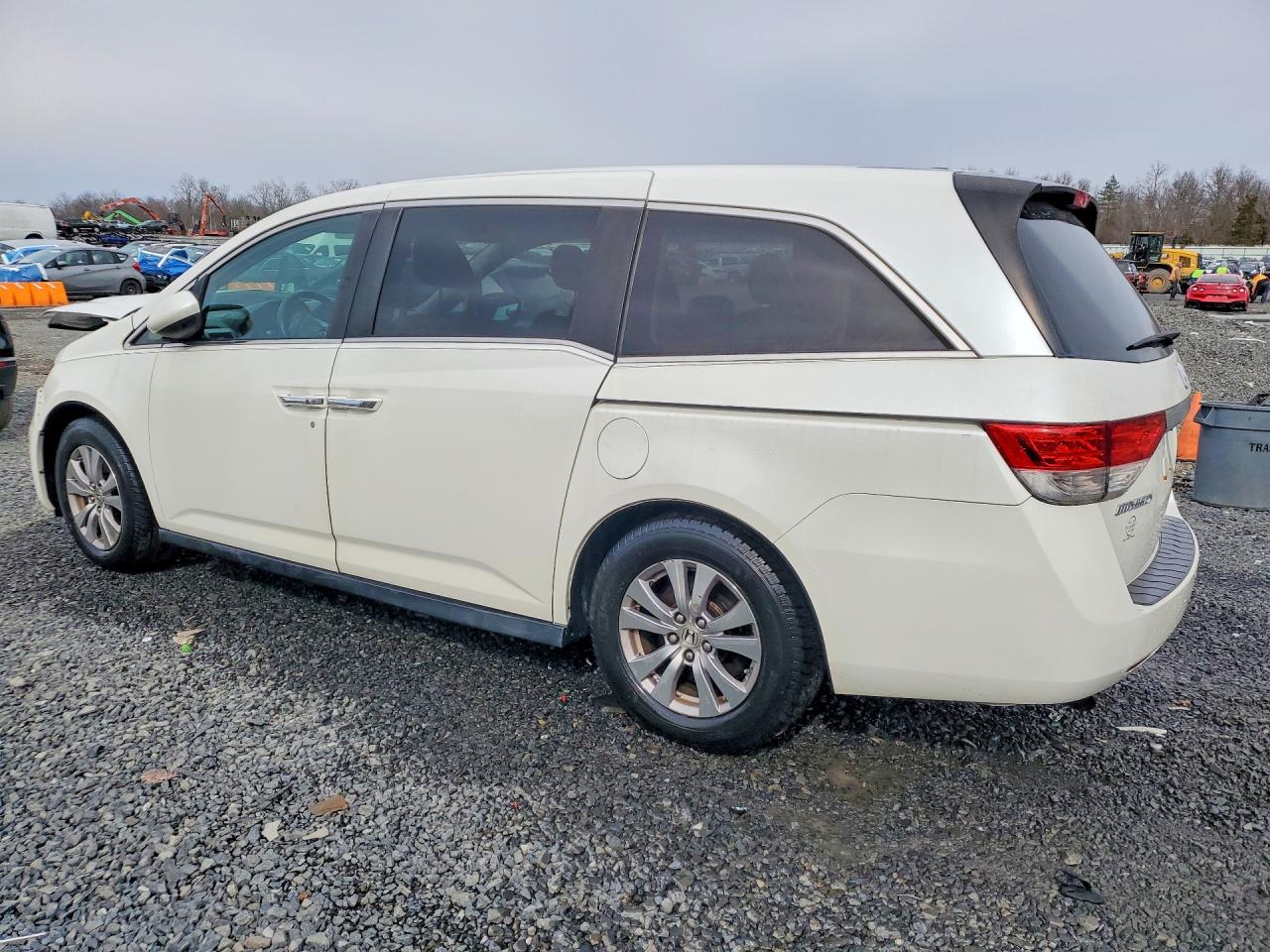 2014 Honda All models VIN 5FNRL5H63EB053014 photo 2