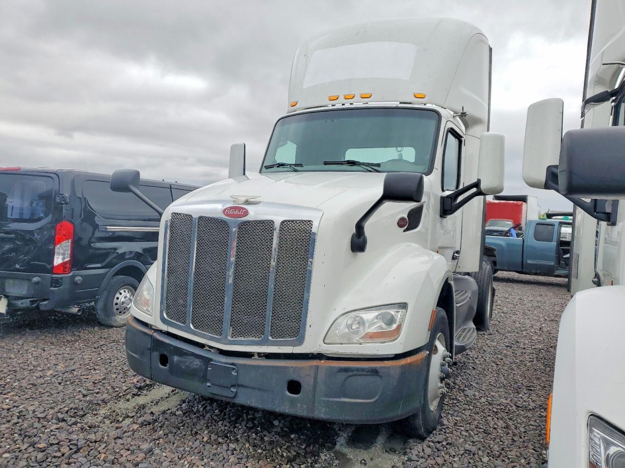 2016 PETERBILT All models VIN 1XPBA48X4GD361702 photo 2
