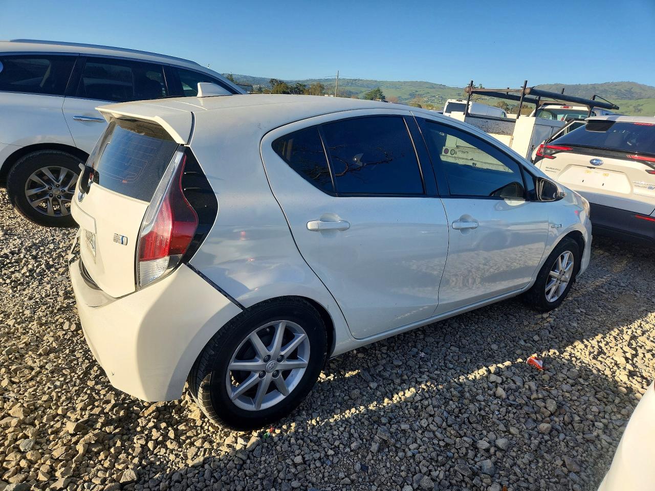2015 Toyota Prius c th VIN JTDKDTB31F1087917 photo 3