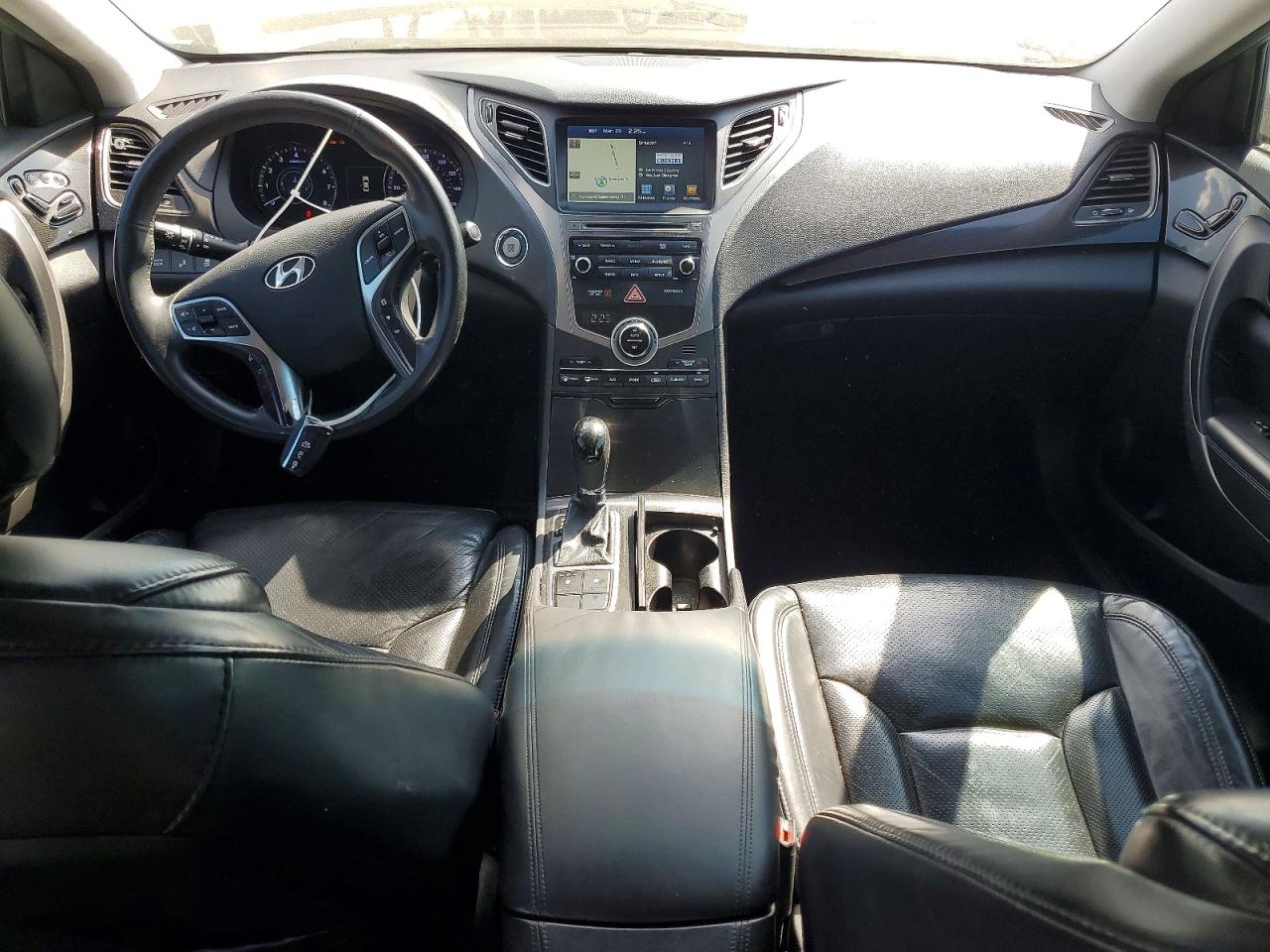 2017 Hyundai Azera VIN KMHFG4JG8HA581869 photo 8