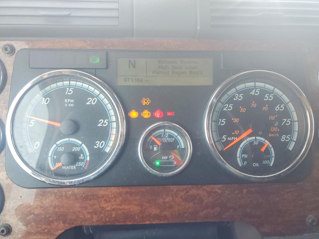 2016 FREIGHTLINER Cascadia VIN 3ALAGGDV9GSGT0988 photo 8