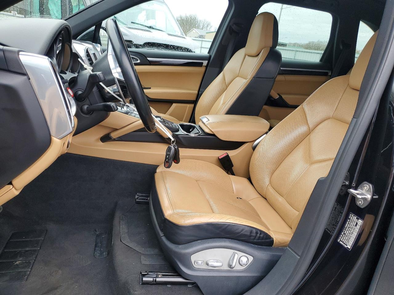 2016 Porsche Cayenne VIN WP1AA2A28GLA05239 photo 7