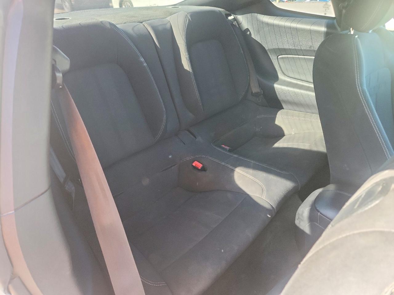 2018 Ford Mustang VIN 1FA6P8TH3J5126756 photo 10