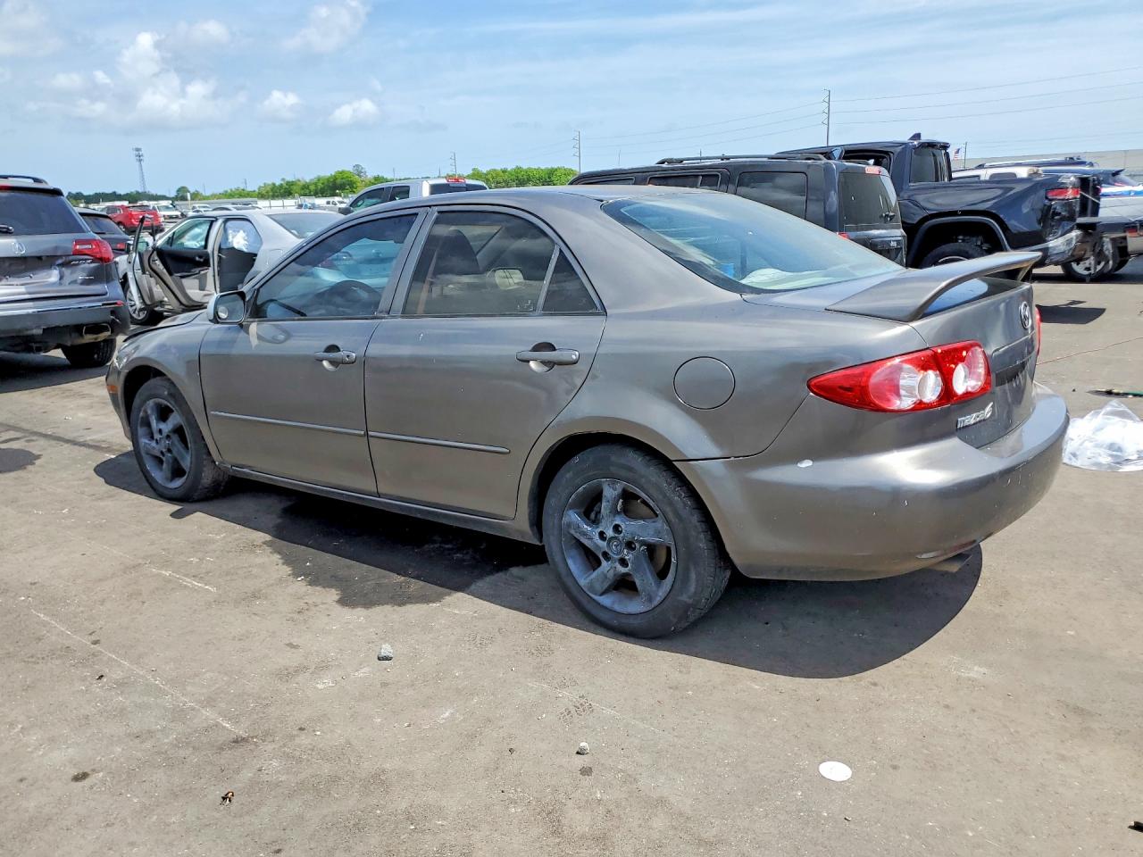 2003 Mazda 6 VIN 1YVFP80C635M32821 photo 2