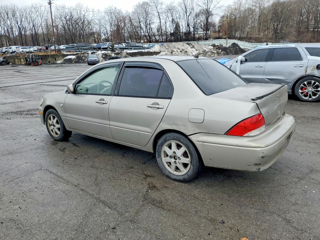 2002 Mitsubishi Lancer VIN JA3AJ36E22U064573 photo 2