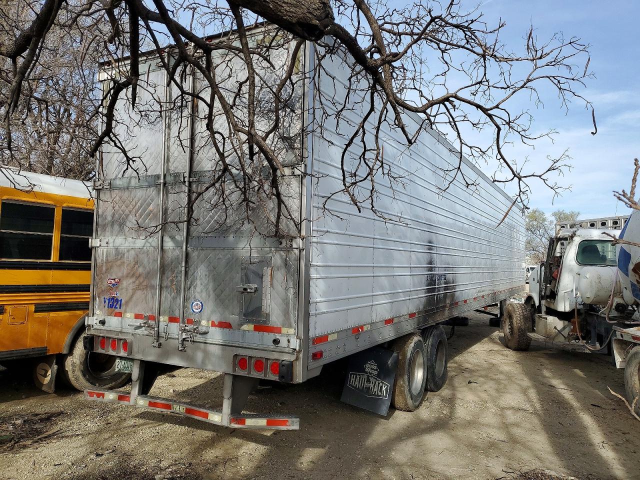 2016 UTILITY All models VIN 1UYVS2536GU737061 photo 4