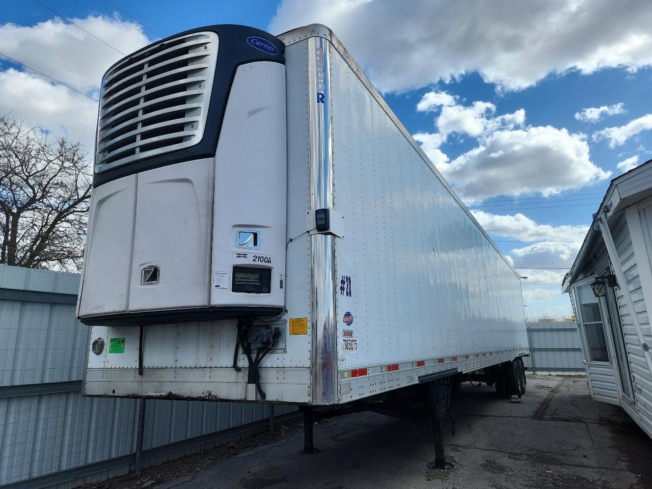2009 UTILITY Reefer tra VIN 1UYVS25309U630204 photo 2