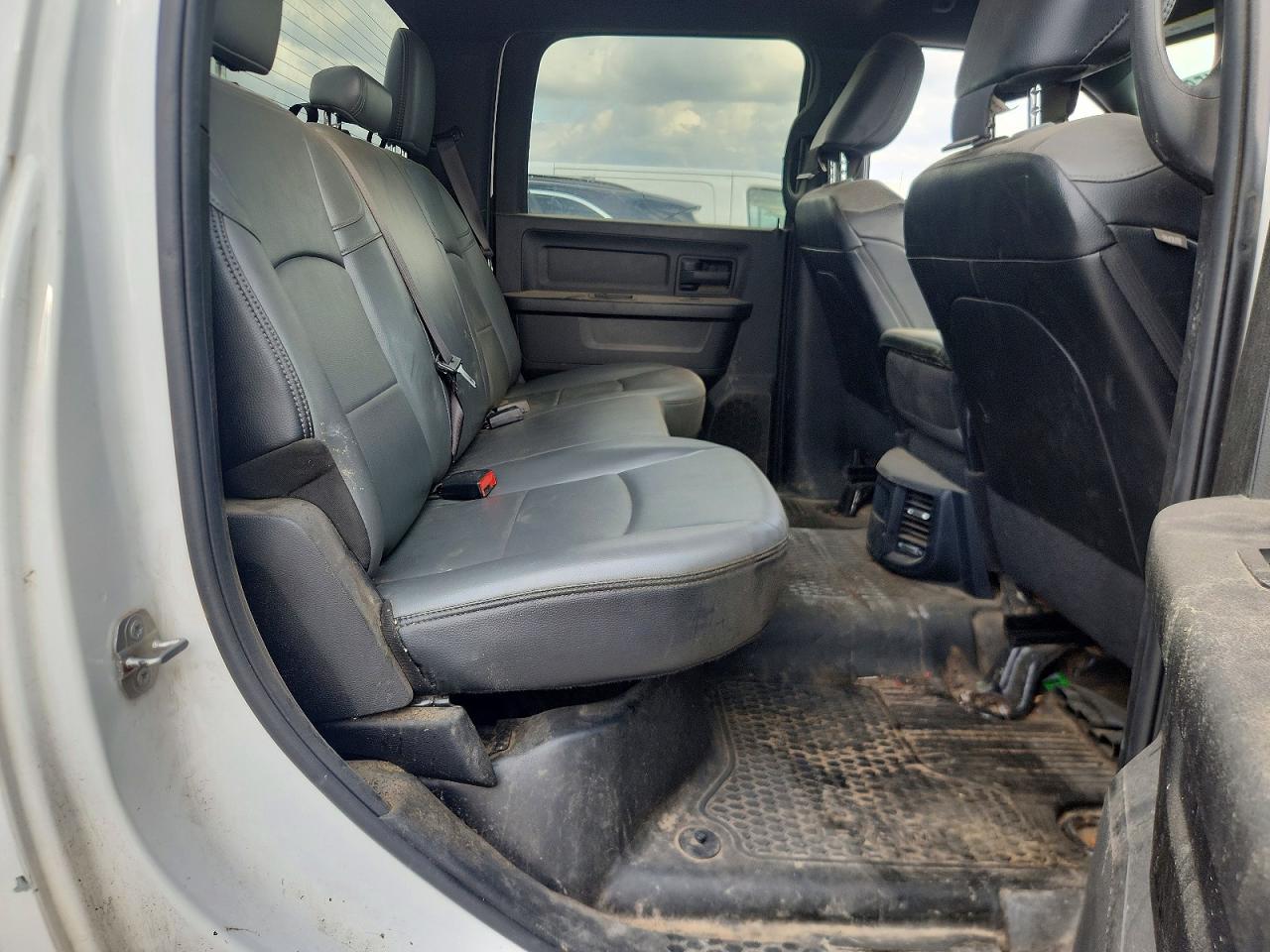 2022 Ram 2500 VIN 3C6UR5CJ6NG203137 photo 10