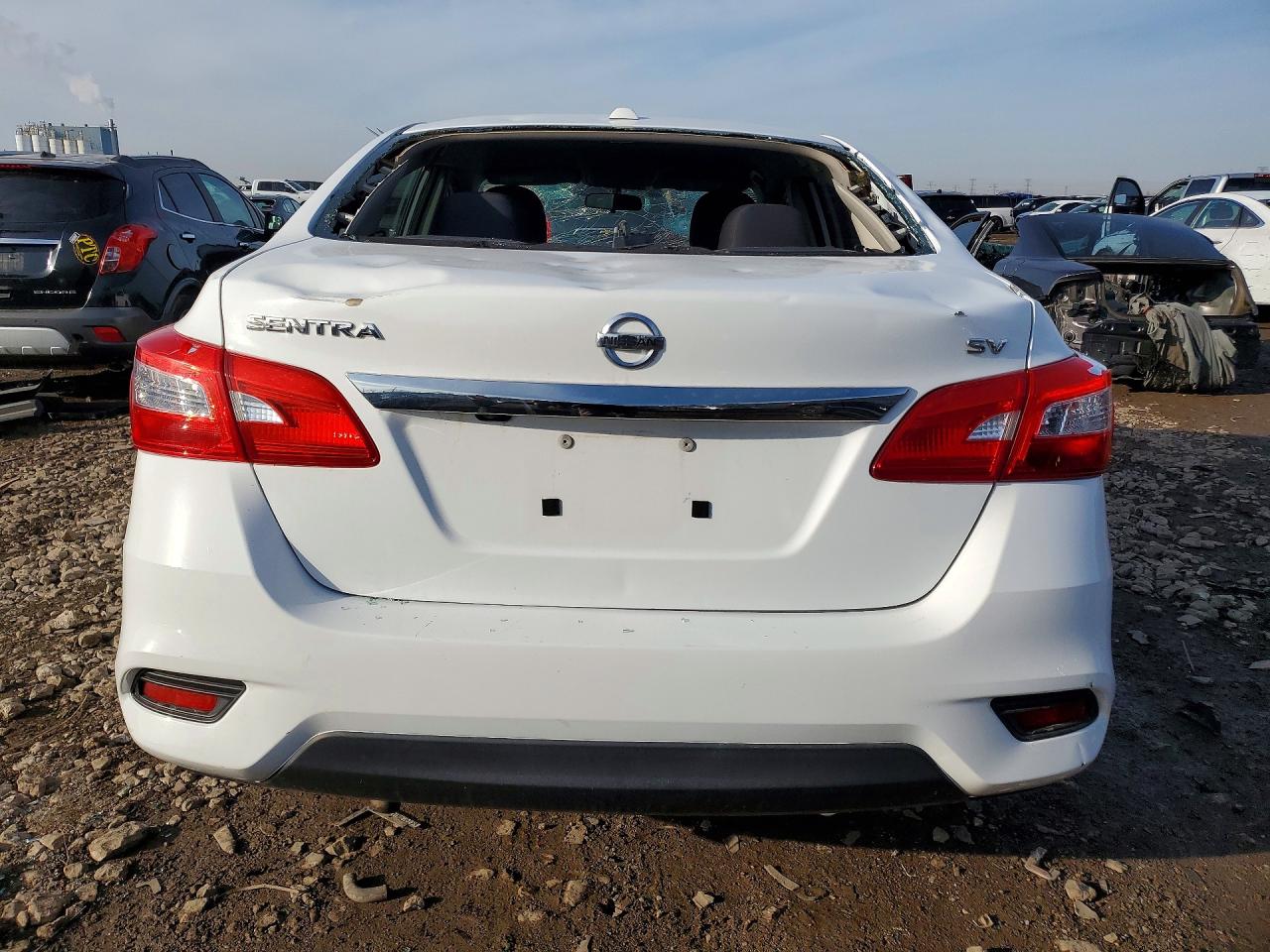 2018 Nissan Sentra VIN 3N1AB7AP7JY243169 photo 6