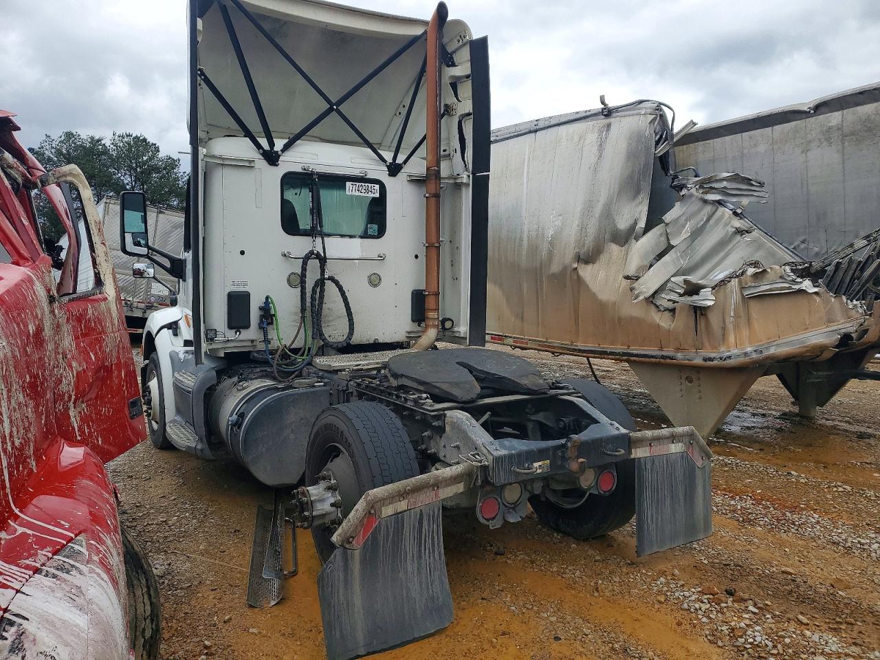 2017 PETERBILT All models VIN 1XPBA48X3HD428839 photo 3
