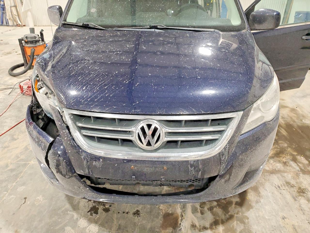 2012 VOLKSWAGEN Routan VIN 2C4RVABG9CR321294 photo 12