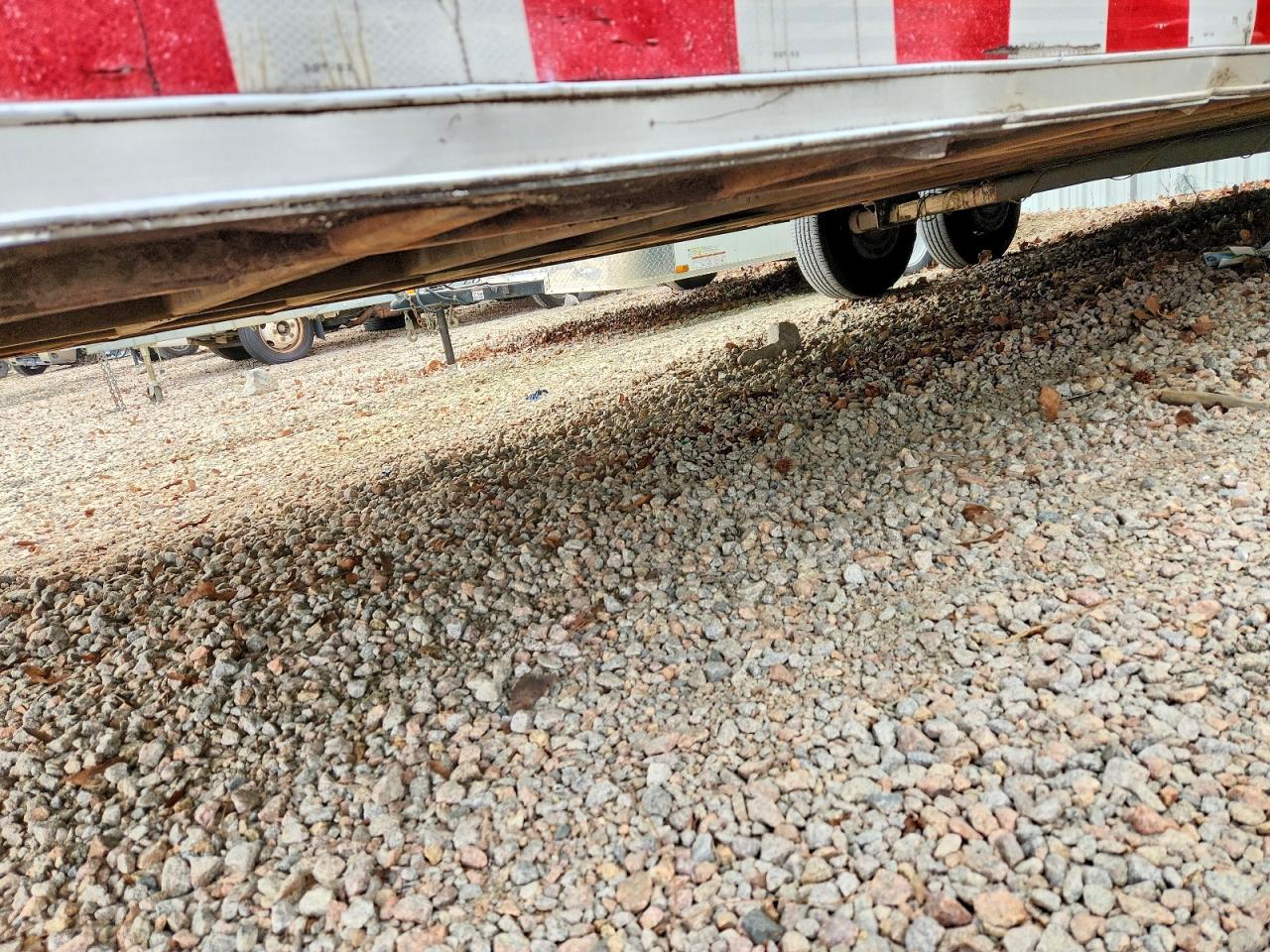 2010 WELLS Trailer VIN 1WC200L22A3060185 photo 9