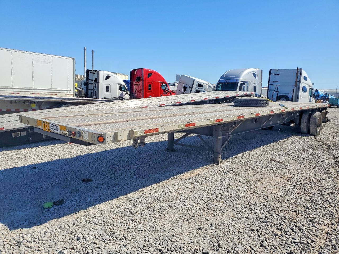 2012 UTLITY TRAILERS VIN 1UYFS2484CA442733 photo 2