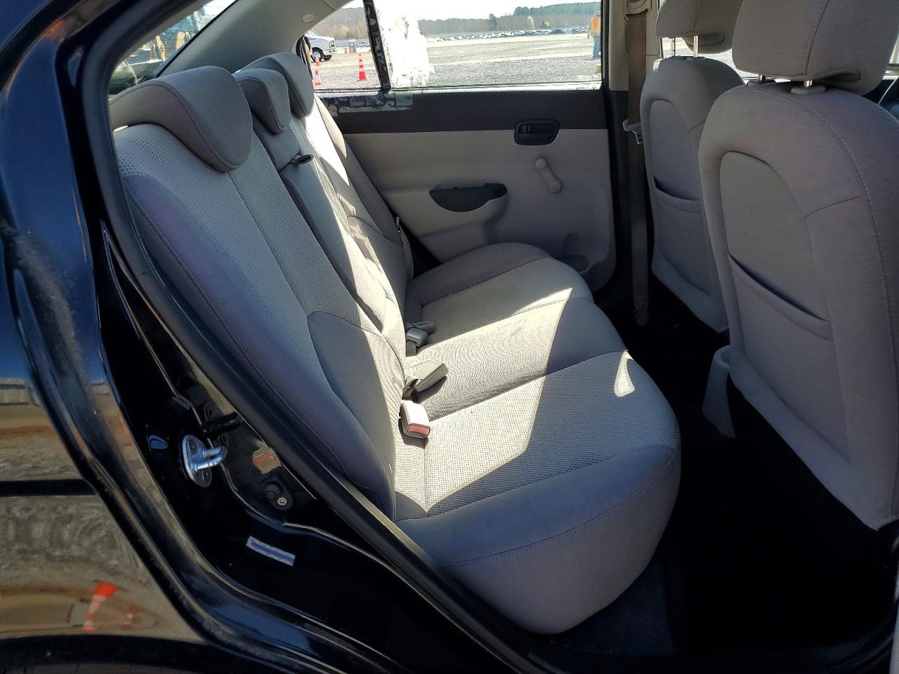 2008 Hyundai Accent VIN KMHCN46C98U258993 photo 10