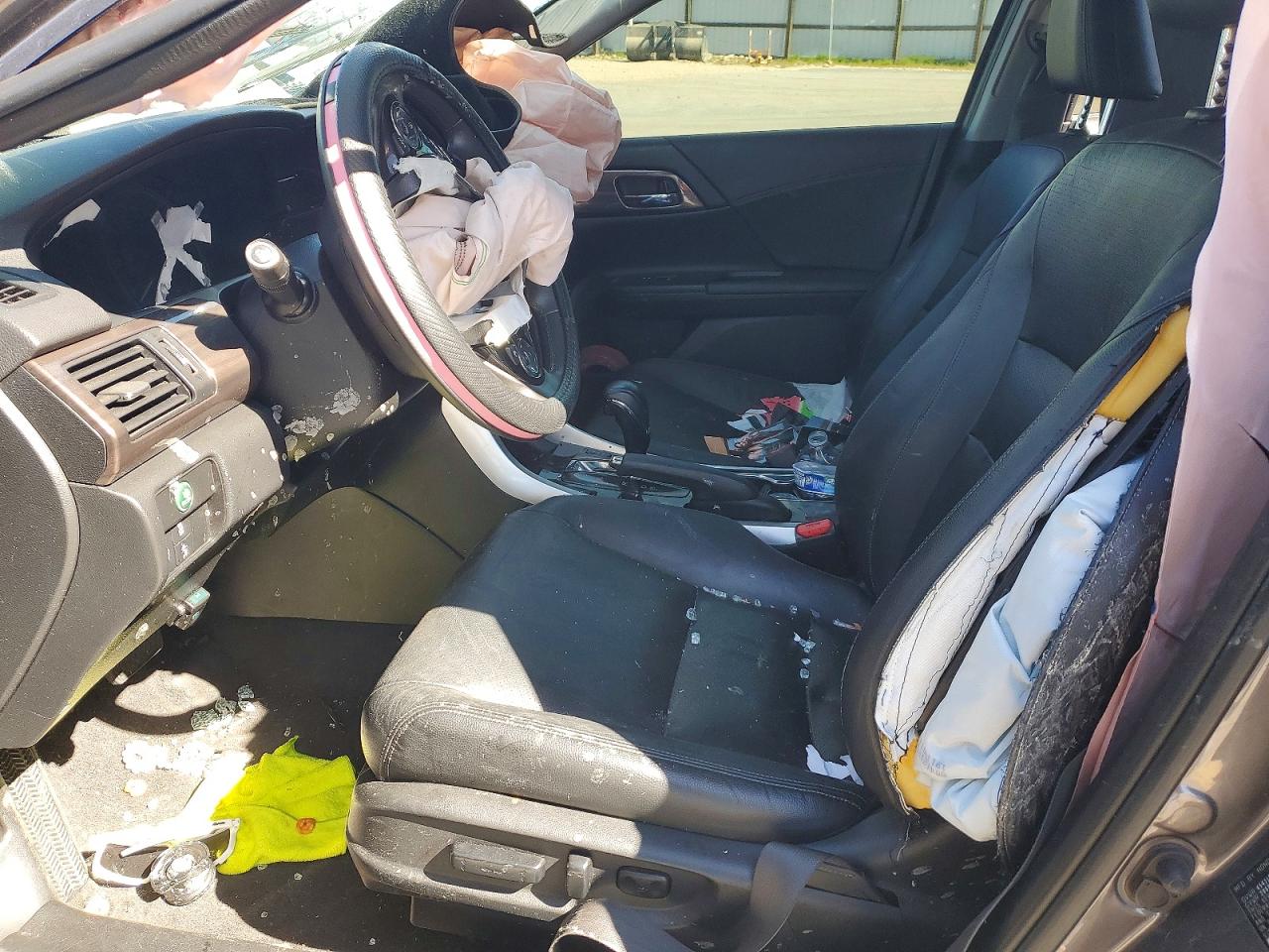 2017 Honda Accord VIN JHMCR6F53HC028490 photo 7