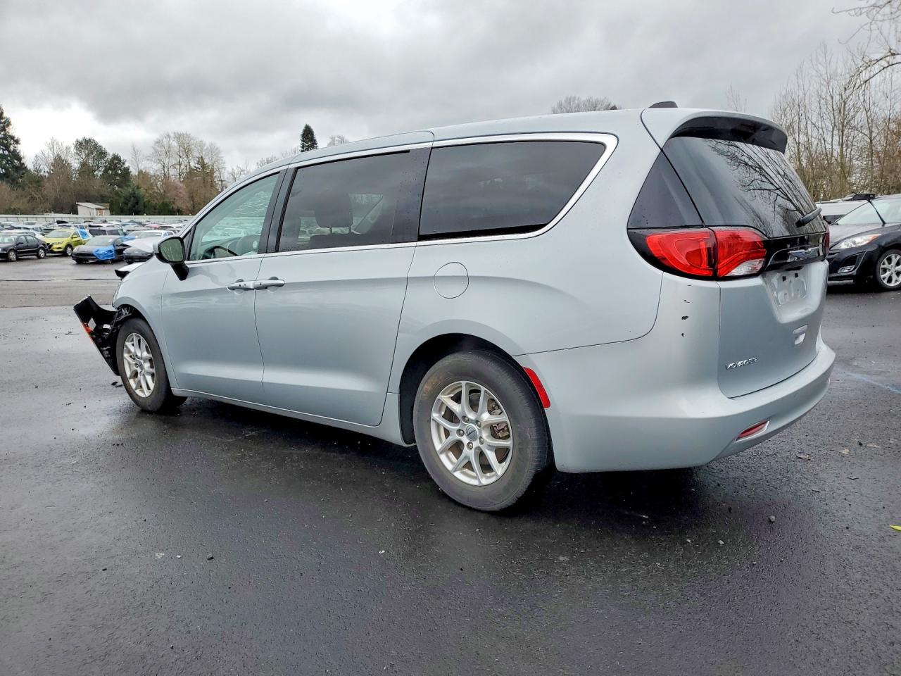 2023 Chrysler Minivan VIN 2C4RC1CG4PR596047 photo 2