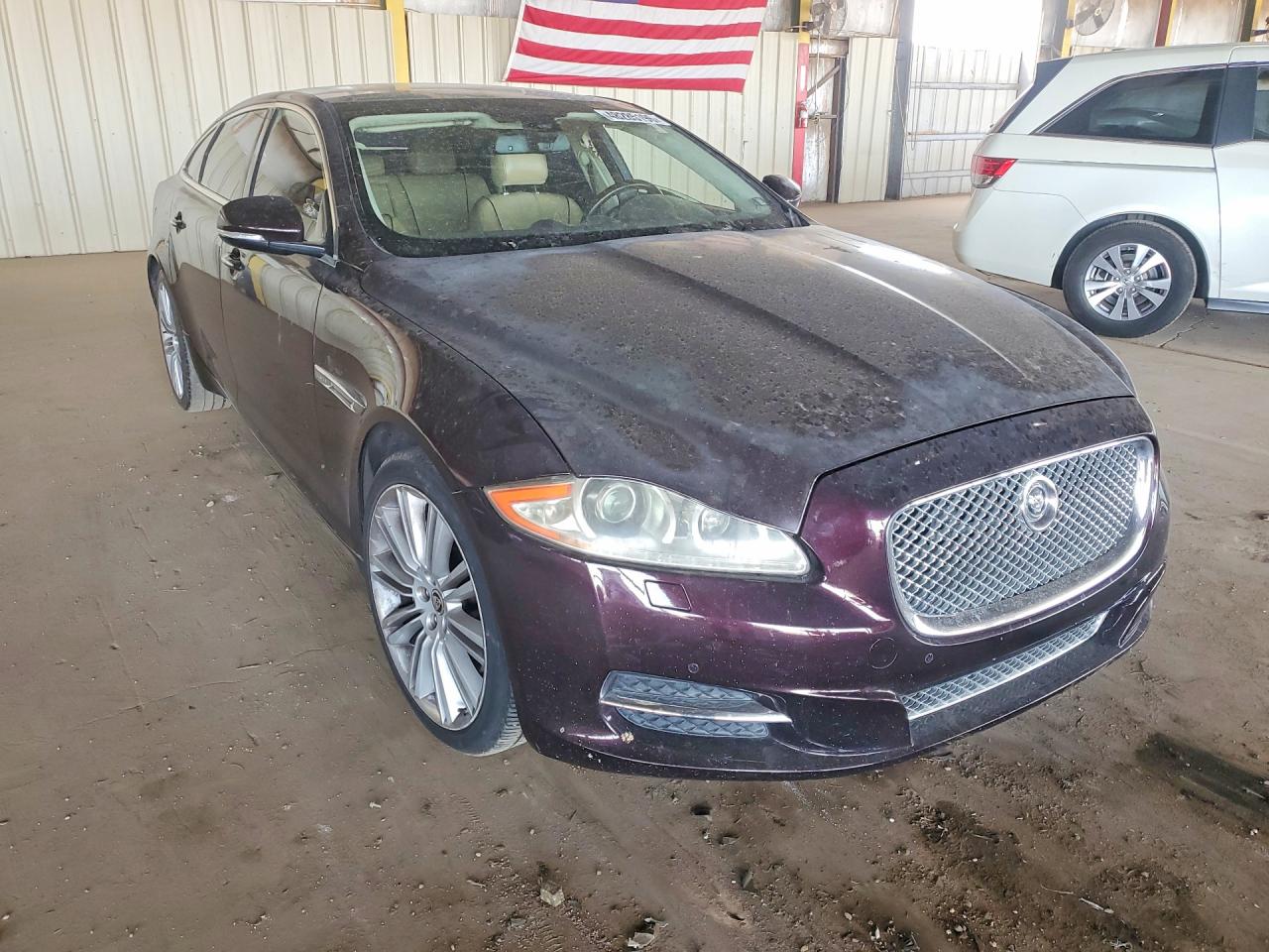 2013 Jaguar Xj VIN SAJWA2GB6DLV40422 photo 4