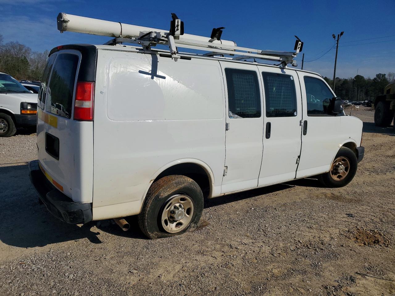 2013 CHEV Express VIN 1GCWGFCA4D1902762 photo 3