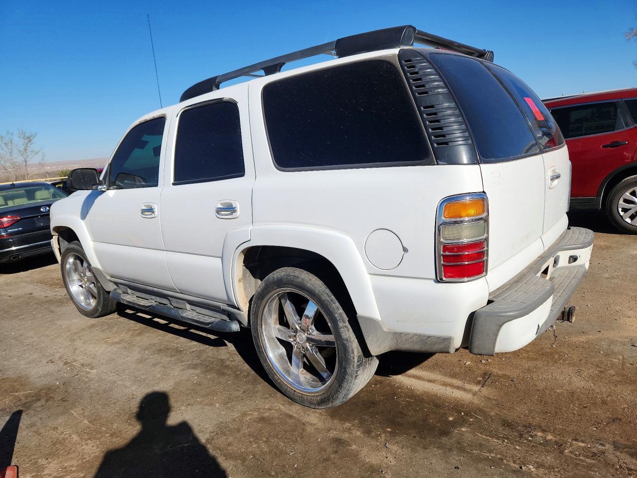 2002 CHEV Tahoe VIN 1GNEK13Z92R212157 photo 2