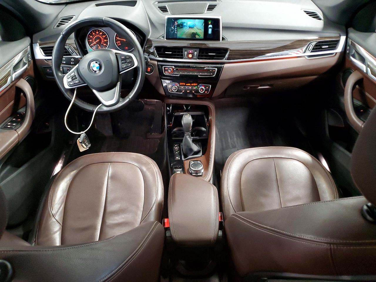 2016 BMW X1 VIN WBXHT3C30GP884589 photo 8