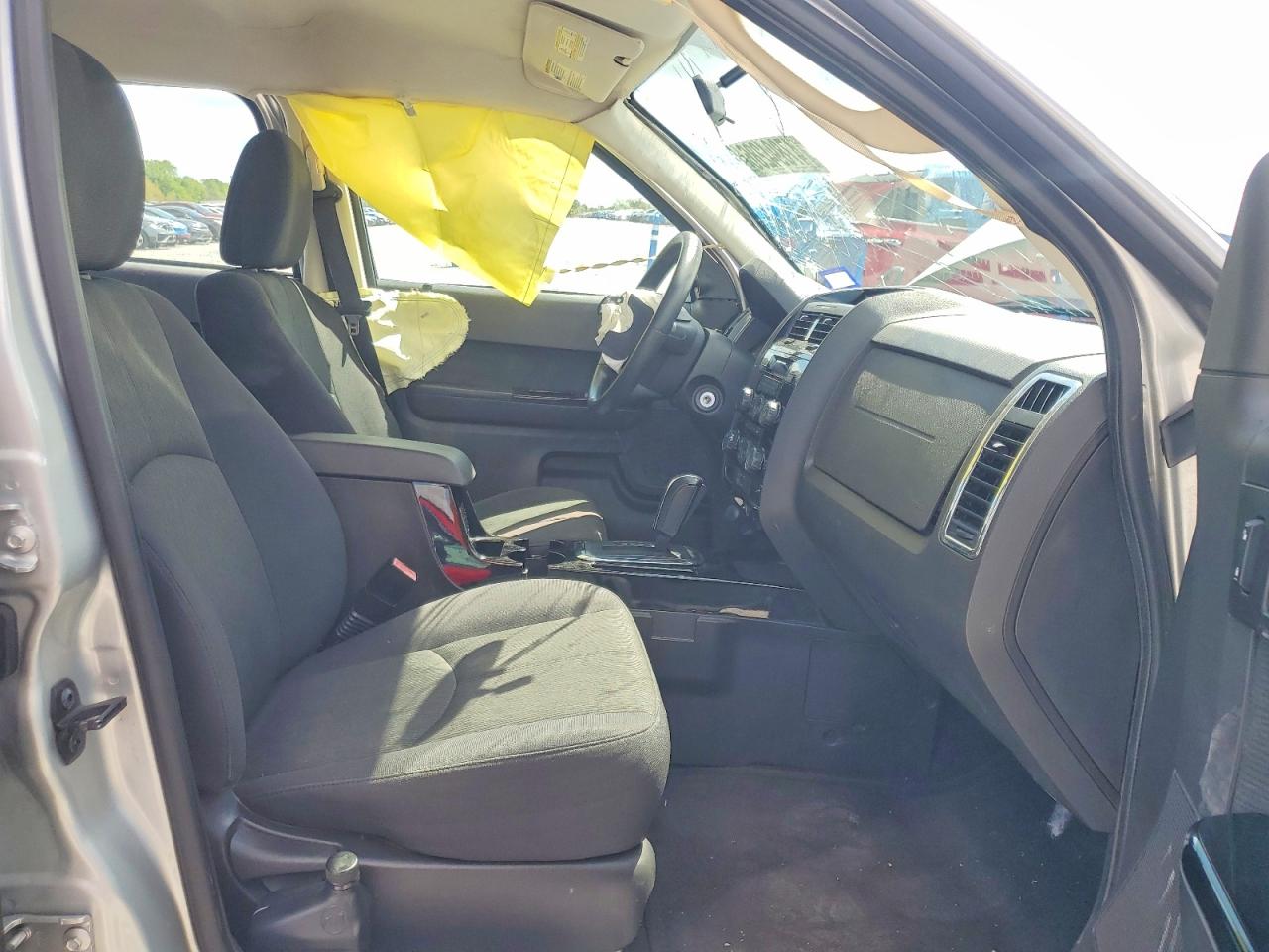 2009 Mazda Tribute VIN 4F2CZ02769KM09344 photo 7