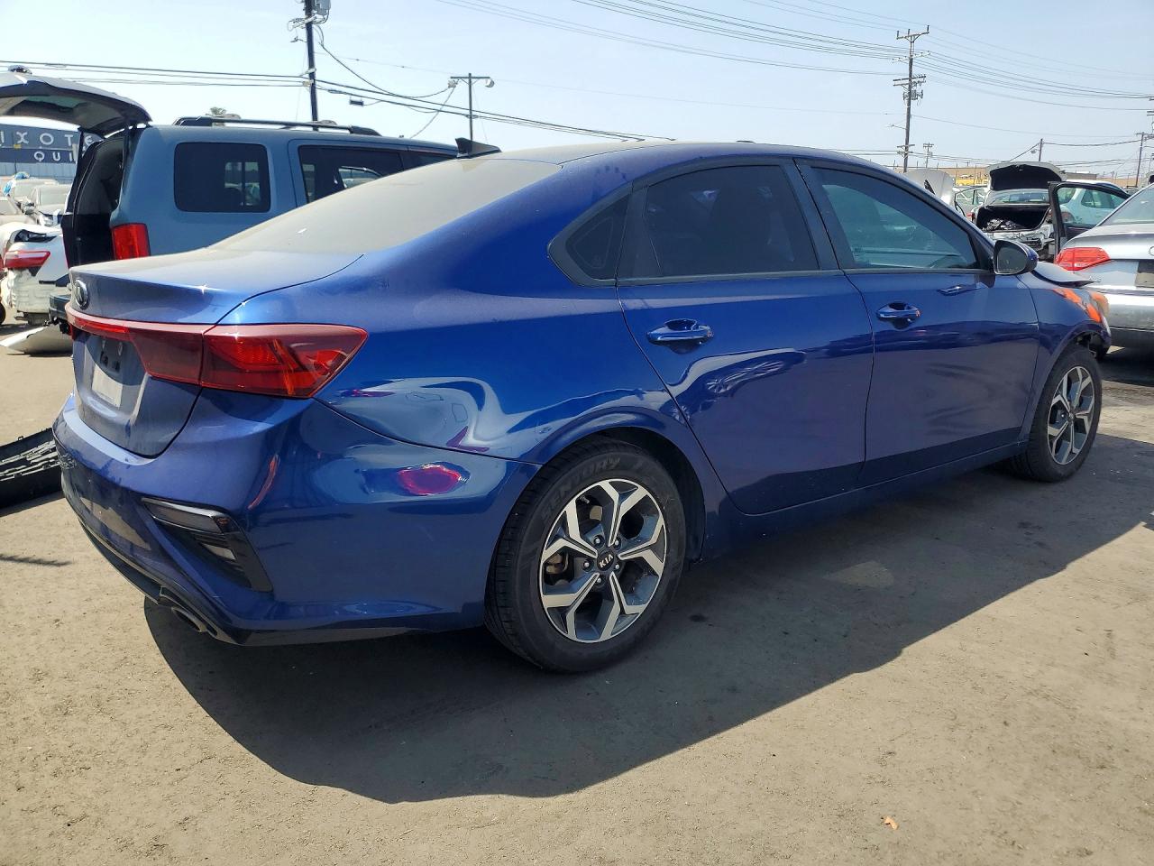 2021 Kia Forte lxs VIN 3KPF24AD1ME272101 photo 3