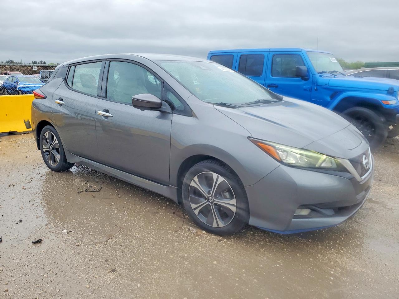 2021 Nissan Leaf VIN 1N4BZ1DVXMC550200 photo 4